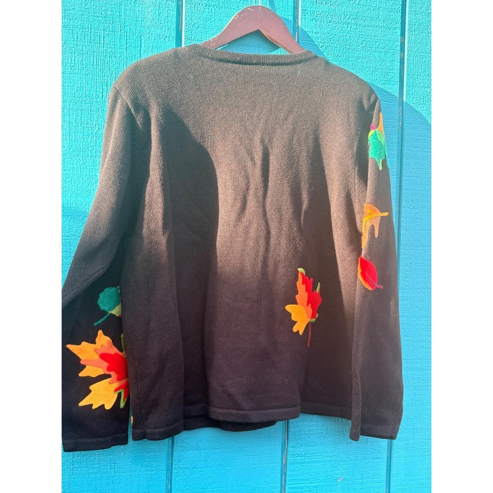 Vintage Talbots Artsy Embroidered Autumn Leaf Cardigan Sweater wood Buttons Fall - Picture 7 of 10